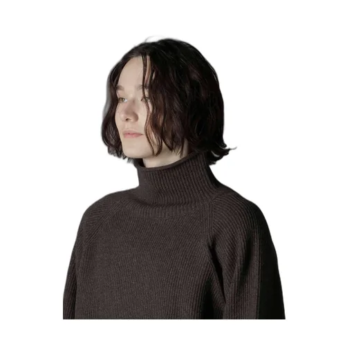 Fine Merino Wool Raglan Turtle Neck