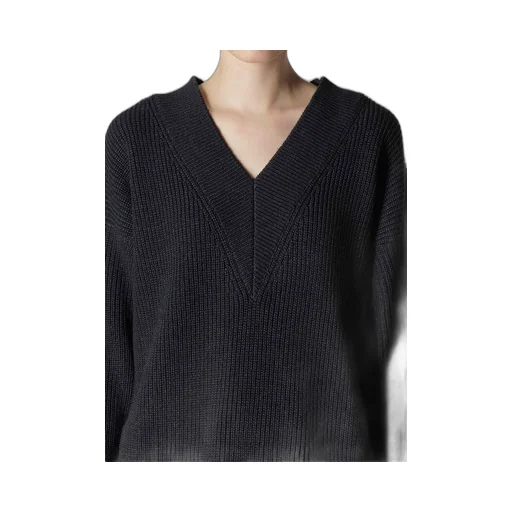 Big V-Neck Knit