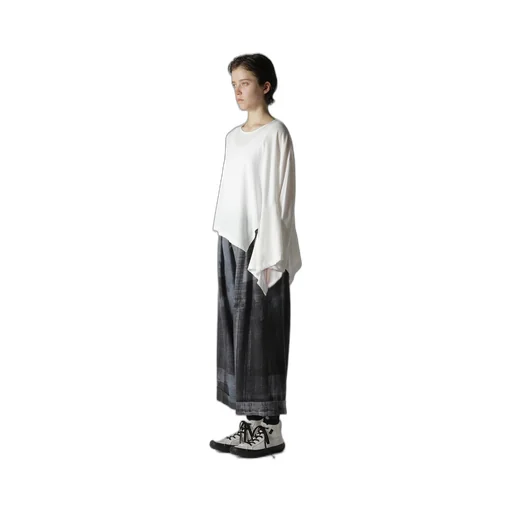 Hard-Twisted Jersey Asymmetric Round Neck T