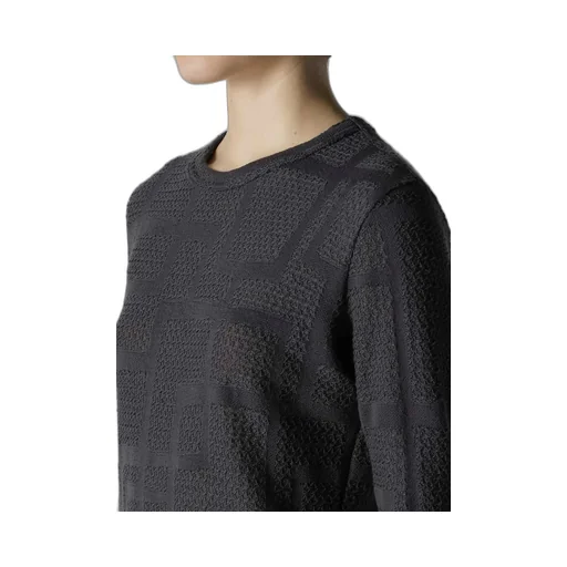 Geometric Sheer Jq Round Neck Long Sleeve T