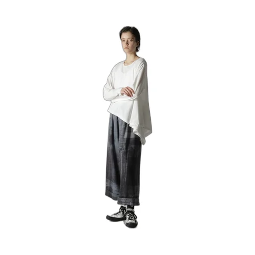 Hard-Twisted Jersey Asymmetric Round Neck T