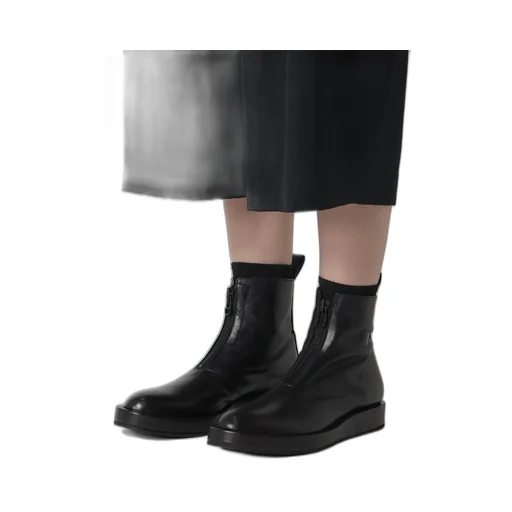 Oil Smooth Leather Zipper Boots