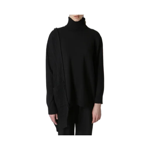 Paneled Turtle Neck Po