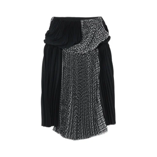 Pleated Skirt With Twisted Design