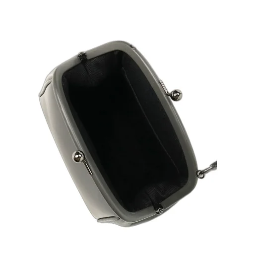Clasp Shoulder