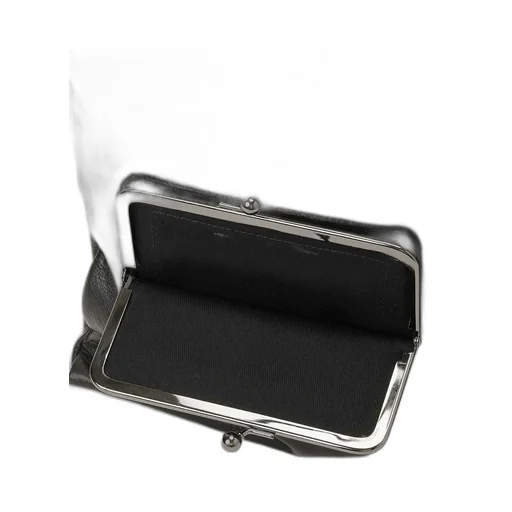 Clasp Shoulder
