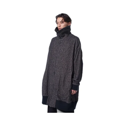 Brushed Twill Needle Punch Reversible Long Truck Top