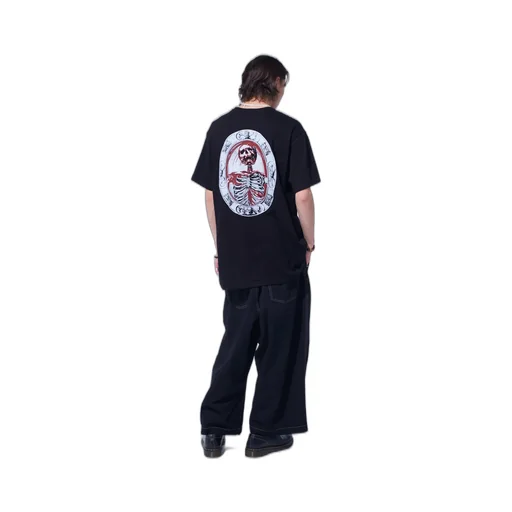 Graphic T-Shirt -Grieving Skull-