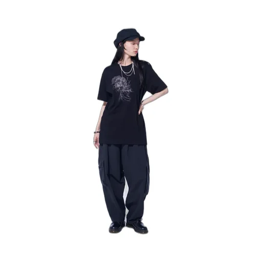 Graphic T-Shirt -Sculpture-