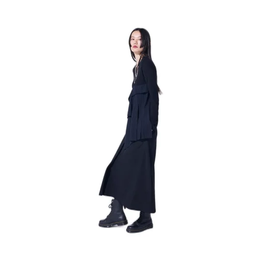 Rayon Jersey Long-Sleeved T-Shirt With Pleated Stripes Fabric