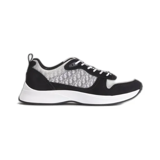 B25 Runner Sneaker