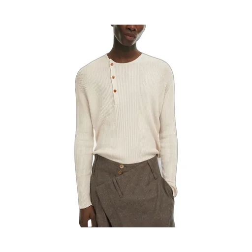 Tegan Jumper