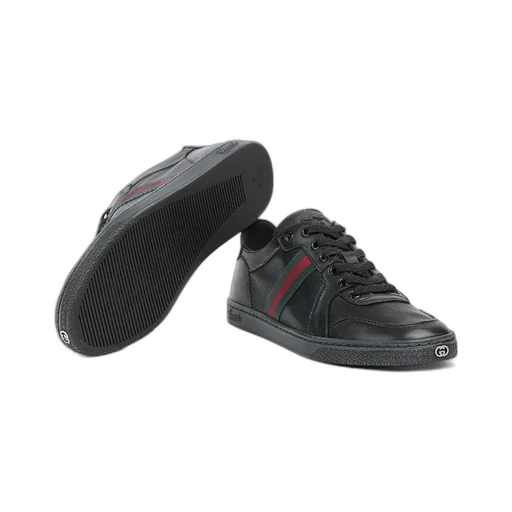 Stretch Low-Top Trainer