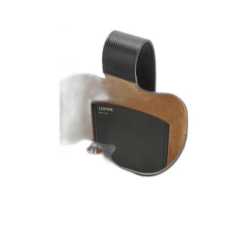 Large Pebble Bucket In Supple Grained Calfskin