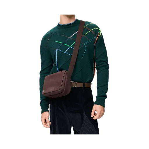 Medium Pebble Messenger Bag In Grained Nubuck