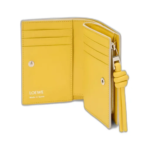 Knot Compact Wallet In Shiny Nappa Calfskin