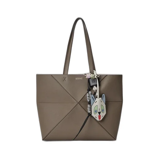 Amazona Padlock Charm