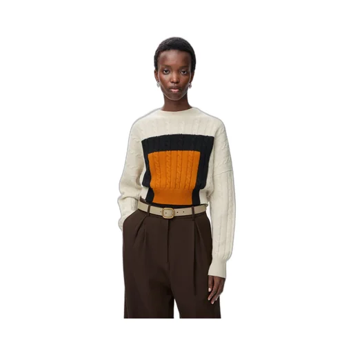 Rounded Soft Belt In Supple Grained Calfskin