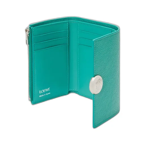 Pebble Small Vertical Wallet In Pebble Grained Calfskin