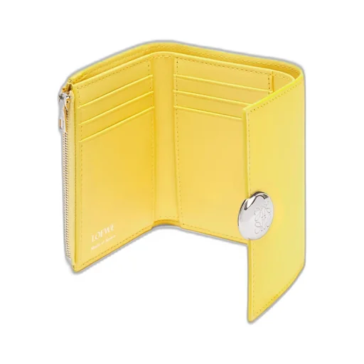 Pebble Small Vertical Wallet In Shiny Nappa Calfskin