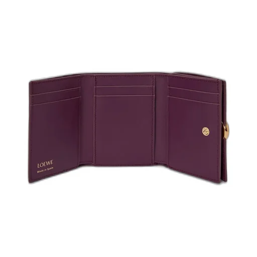 Pebble Trifold Wallet In Pebble Grain Calfskin