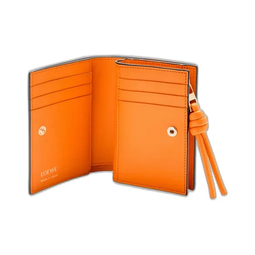 Knot Compact Wallet In Shiny Nappa Calfskin