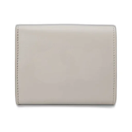 Pebble Trifold Wallet In Shiny Nappa Calfskin