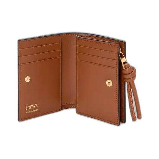 Knot Compact Wallet In Shiny Nappa Calfskin
