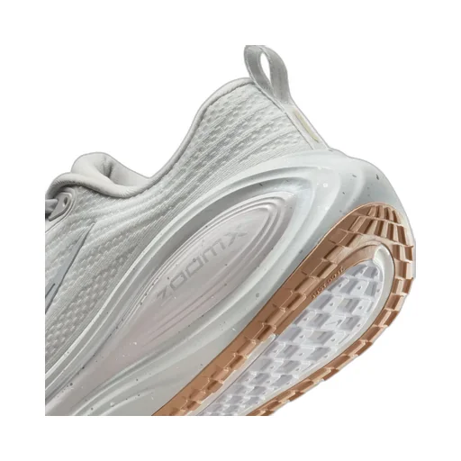 Nike Vomero Plus Speckle