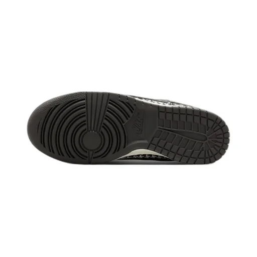 W Nike Dunk Low