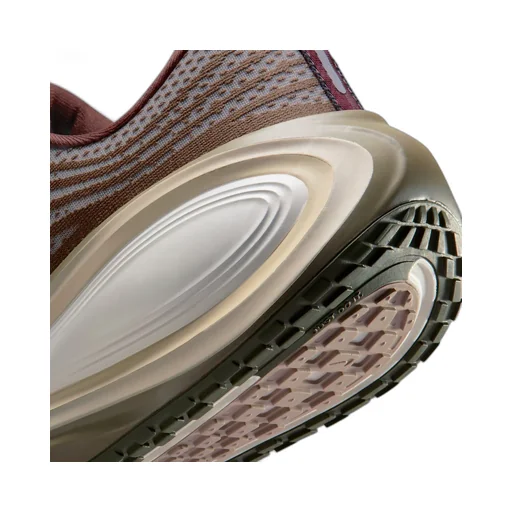 Nike Vomero Plus Qs