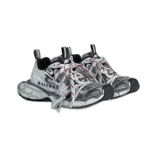 3Xl Split Logo Sneaker