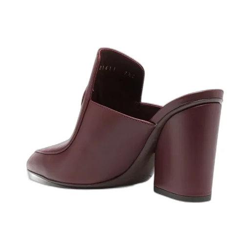 Gancini Plaque Pumps