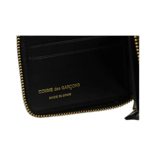 Zip-Up Leather Wallet