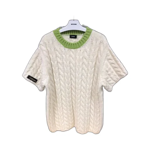 Round-Neck Short-Sleeved Pullover