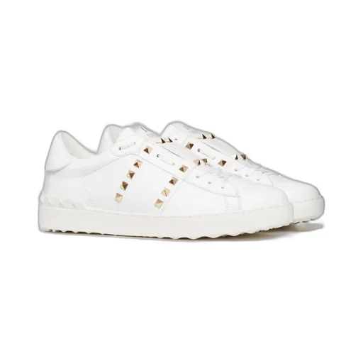 Rivet-Decorated Casual Sneakers
