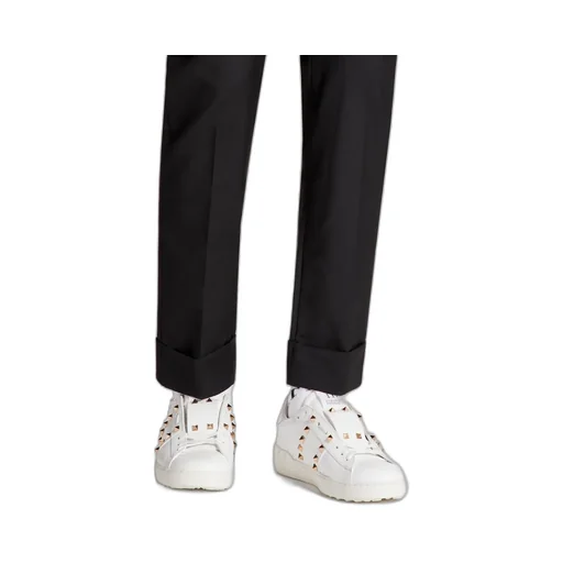 Rivet-Decorated Casual Sneakers
