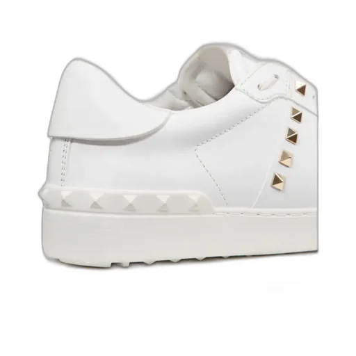 Rivet-Decorated Casual Sneakers