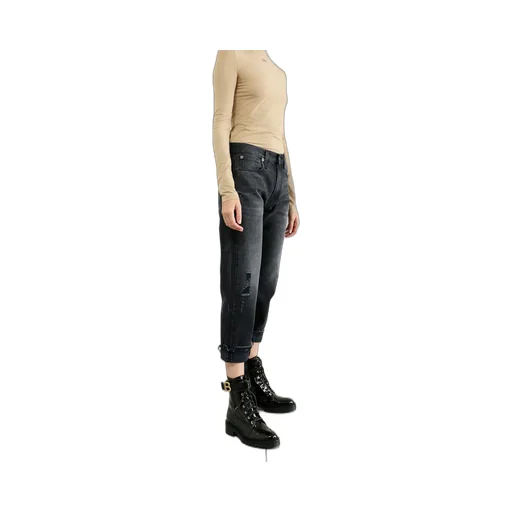 Straight Jeans