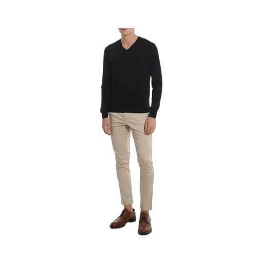 V-Neck Jumper