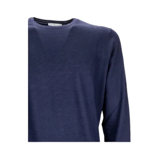 Light Round Neck Woolen Pullover
