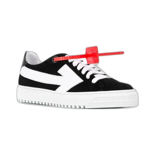 Arrow Low-Top Sneakers