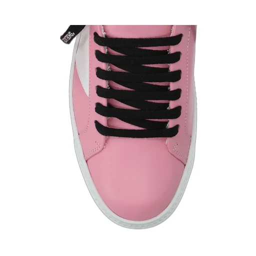 Arrow Sneakers