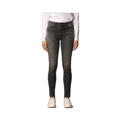 Slim Fit