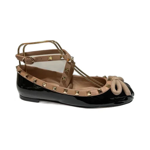 Valentino Garavani Rockstud Round Toe Ballerina Shoes