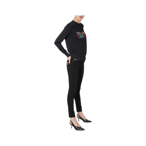 A Lady's Sweater / Sweater
