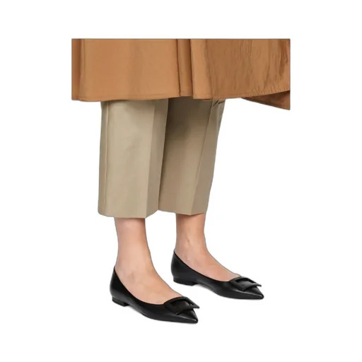 Roger Vivier Gommettine Pointed-Toe Flat Shoes