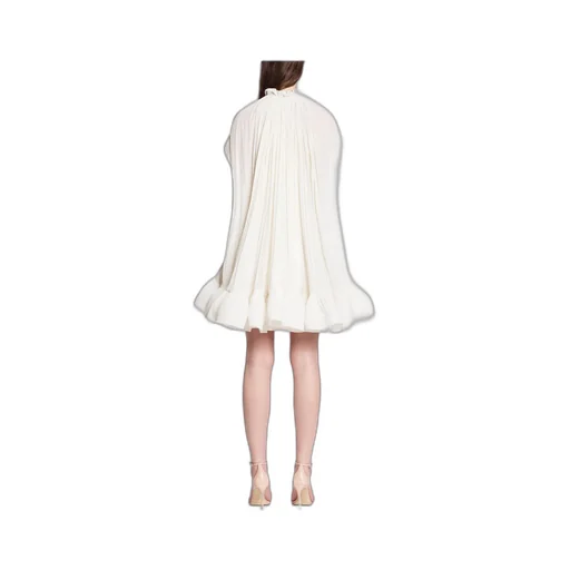 A Short Dress With Lotus Leaf Edges