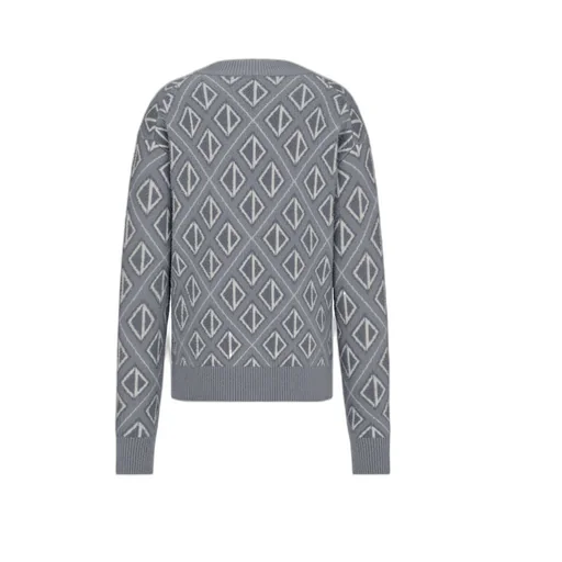 Long-Sleeved Knitted Pullover