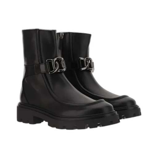 Tod's Round Toe Side Zipped Ankle Boots